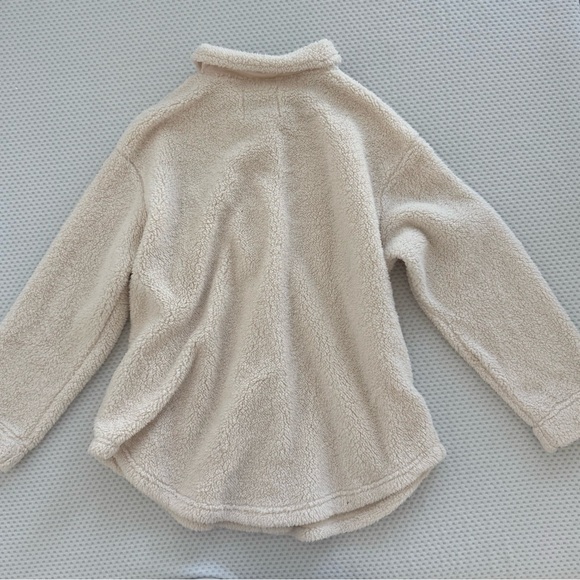 UGG Women's Koolaburra oversized cozy button up Sherpa Jacket in birch, medium - Picture 10 of 10